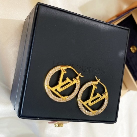 Soft texture 2022 LOUIS VUITTON Louis Vuitton earrings Soft texture 2022 LOUIS VUITTON Louis Vuitton earrings