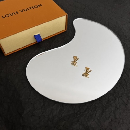 Smart impression 2022 LOUIS VUITTON Louis Vuitton earrings Smart impression 2022 LOUIS VUITTON Louis Vuitton earrings
