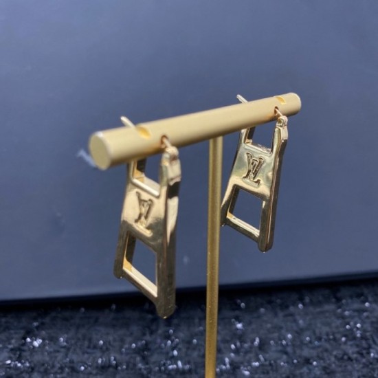 2022 LOUIS VUITTON Louis Vuitton earrings 2022 LOUIS VUITTON Louis Vuitton earrings