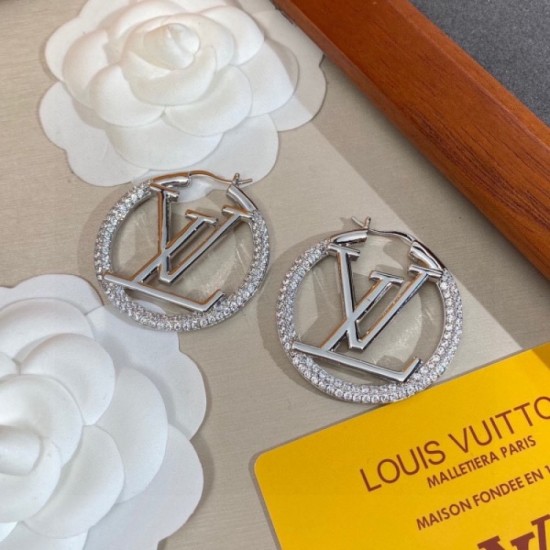Overwhelming luxury LOUIS VUITTON Louis Vuitton 2022AW earrings Overwhelming luxury LOUIS VUITTON Louis Vuitton 2022AW earrings