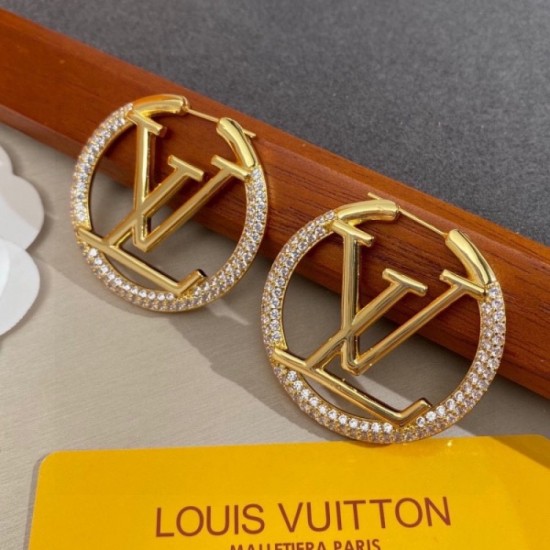 Overwhelming luxury LOUIS VUITTON Louis Vuitton 2022AW earrings Overwhelming luxury LOUIS VUITTON Louis Vuitton 2022AW earrings