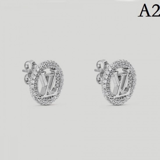 Popular item LOUIS VUITTON Louis Vuitton 2022AW earrings Popular item LOUIS VUITTON Louis Vuitton 2022AW earrings