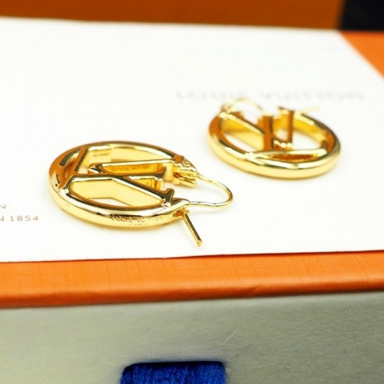 The latest style LOUIS VUITTON Louis Vuitton 2022AW earrings The latest style LOUIS VUITTON Louis Vuitton 2022AW earrings