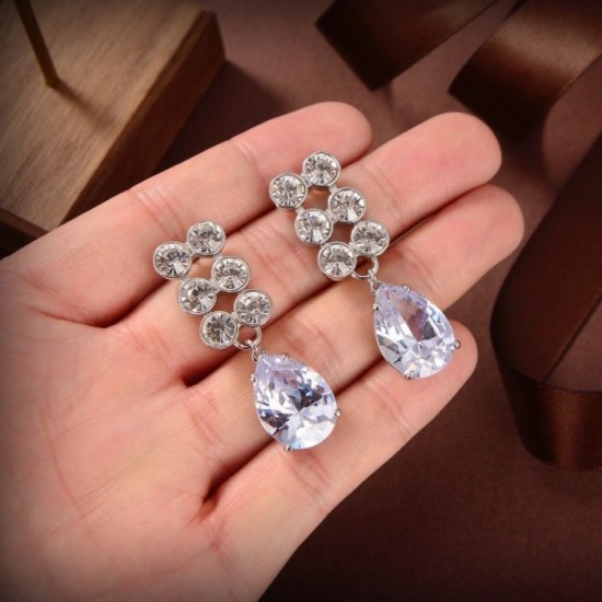 Explosive buying popularity 2022 MIU MIU Miu Miu earrings Explosive buying popularity 2022 MIU MIU Miu Miu earrings