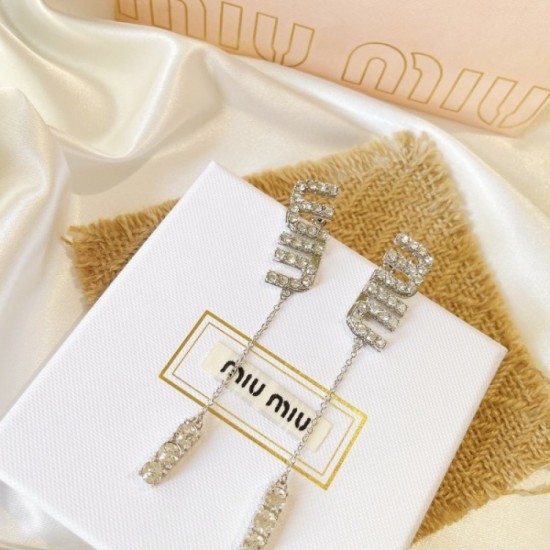 High utilization 2022 MIU MIU Miu Miu earrings High utilization 2022 MIU MIU Miu Miu earrings