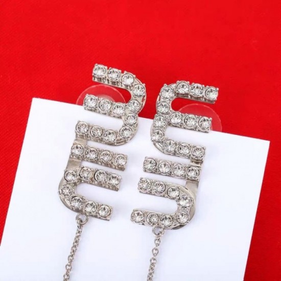 High utilization 2022 MIU MIU Miu Miu earrings High utilization 2022 MIU MIU Miu Miu earrings