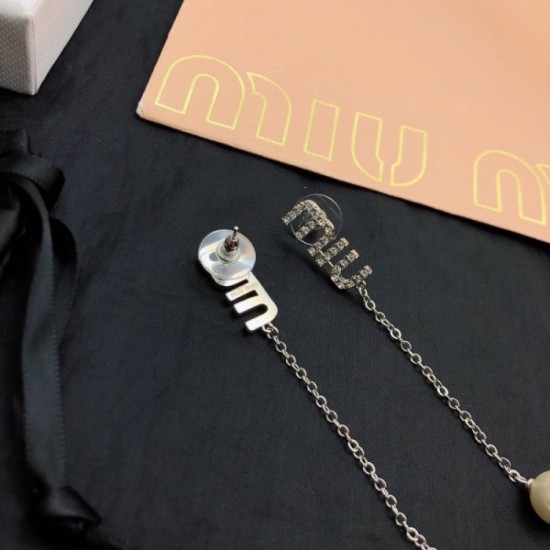 Cumulative Total Sales No. 1 MIU MIU 2022AW Earrings Cumulative Total Sales No. 1 MIU MIU 2022AW Earrings