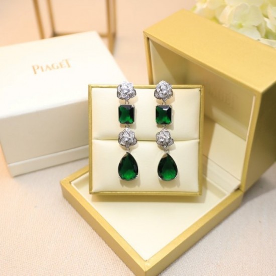 The popularity never fades! PIAGET Piaget 2022AW earrings The popularity never fades! PIAGET Piaget 2022AW earrings