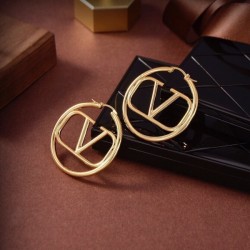 Great success during the fall and winter VALENTINO Valentino 2022AW earrings