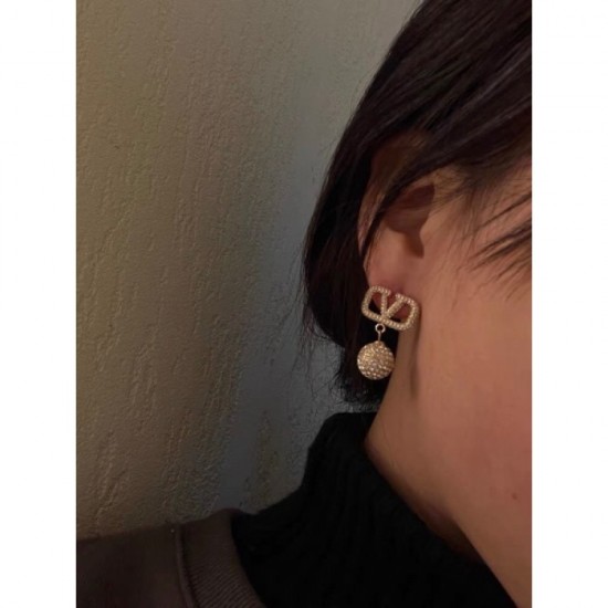 Fall/Winter New Arrivals VALENTINO Valentino 2022AW Earrings Fall/Winter New Arrivals VALENTINO Valentino 2022AW Earrings