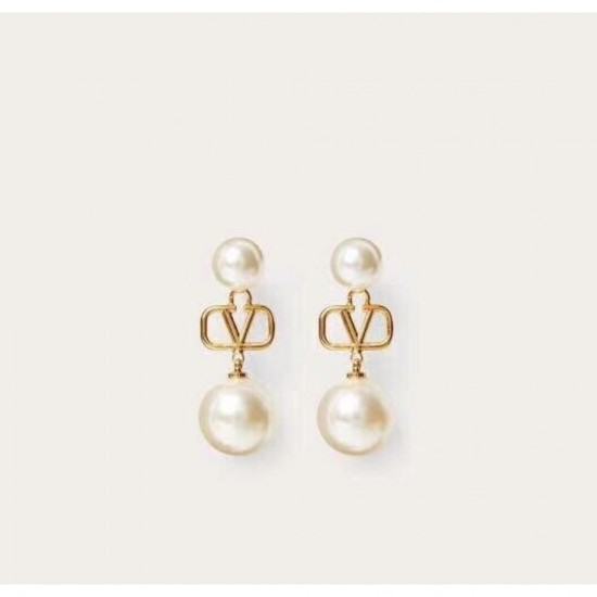 Must-see nice elegant VALENTINO Valentino 2022AW earrings Must-see nice elegant VALENTINO Valentino 2022AW earrings