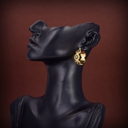 Wearing accent 2022 VERSACE Versace earrings