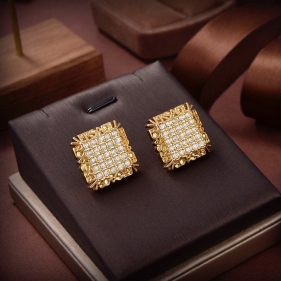Those who want a classic VERSACE Versace 2022AW earrings Those who want a classic VERSACE Versace 2022AW earrings