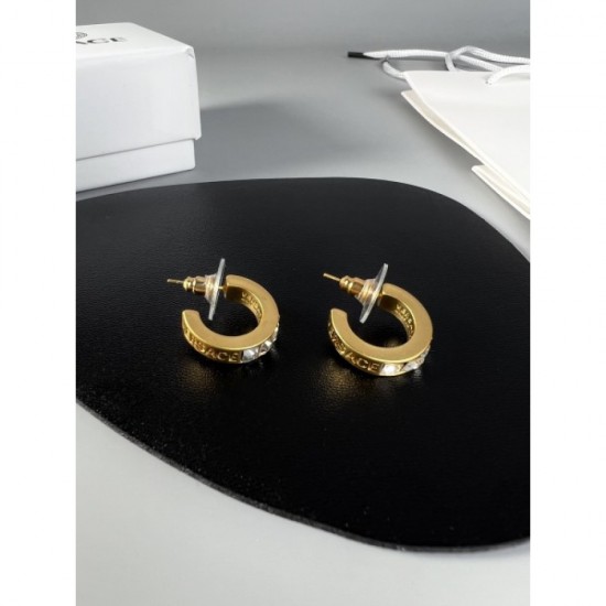 Fall/Winter Trend VERSACE 2022AW Earrings Fall/Winter Trend VERSACE 2022AW Earrings