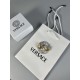Fall/Winter Trend VERSACE 2022AW Earrings Fall/Winter Trend VERSACE 2022AW Earrings