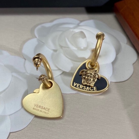 New sold out series VERSACE Versace 2022AW Earrings New sold out series VERSACE Versace 2022AW Earrings