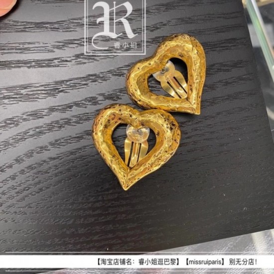 New stock rare 2022 YSL Yves Saint Laurent earrings New stock rare 2022 YSL Yves Saint Laurent earrings