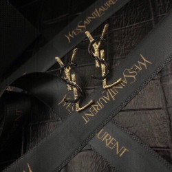 Many new favorite celebrities 2022 YSL Yves Saint Laurent earrings