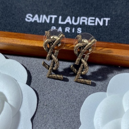 Outstanding color to wear 2022 YSL Yves Saint Laurent Earrings Outstanding color to wear 2022 YSL Yves Saint Laurent Earrings