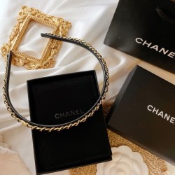 CHANEL 2022SS First-class longing brand hair ornament