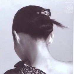 CHANEL 2022SS The latest size and too cute hair ornament