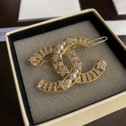 CHANEL 2022SS New hair ornaments that debuted this season