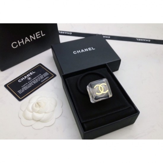 CHANEL 2022SS Hair ornament with a strong presence every season CHANEL 2022SS Hair ornament with a strong presence every season