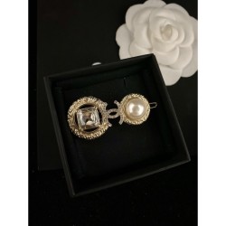 CHANEL 2022SS Tops hair ornaments to watch this spring and summer