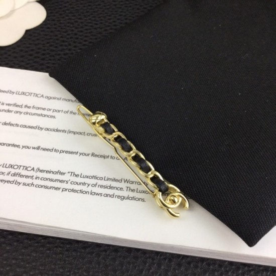 CHANEL 2022SS Hair ornaments that play an active role at the turn of the season CHANEL 2022SS Hair ornaments that play an active role at the turn of the season