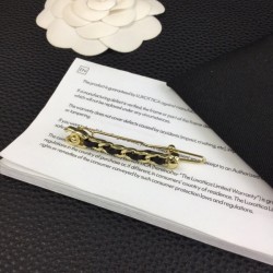 CHANEL 2022SS Hair ornaments that play an active role at the turn of the season
