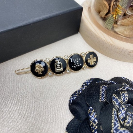 CHANEL 2022SS An indispensable item for this summer Hair ornaments CHANEL 2022SS An indispensable item for this summer Hair ornaments