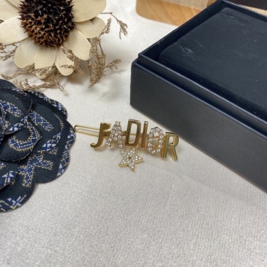 DIOR Dior 2022SS New hair ornament that is extremely popular DIOR Dior 2022SS New hair ornament that is extremely popular