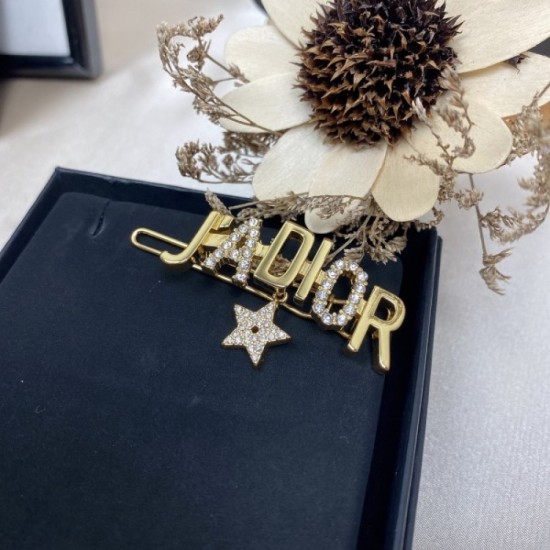 DIOR Dior 2022SS New hair ornament that is extremely popular DIOR Dior 2022SS New hair ornament that is extremely popular
