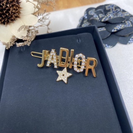 DIOR Dior 2022SS New hair ornament that is extremely popular DIOR Dior 2022SS New hair ornament that is extremely popular