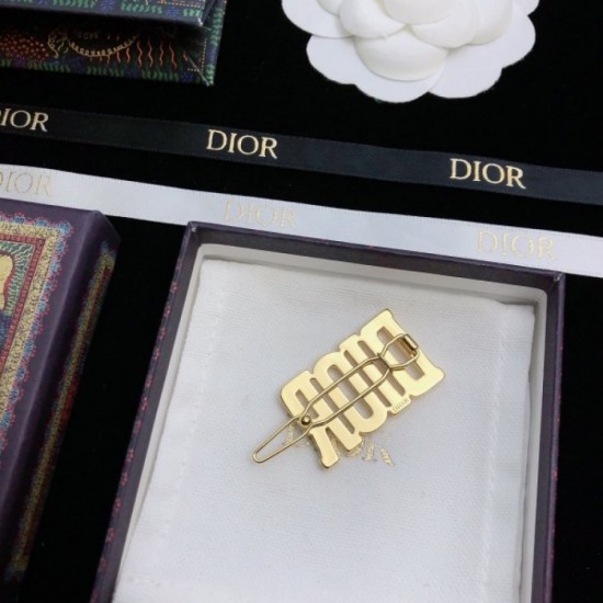 DIOR Dior 2022SS New summer hair accessory that is inevitable to hit this season DIOR Dior 2022SS New summer hair accessory that is inevitable to hit this season