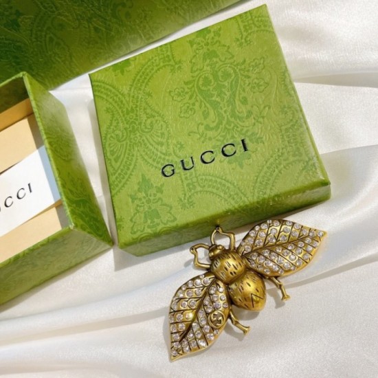 GUCCI Gucci 2022SS Hair ornament perfect for summer outings GUCCI Gucci 2022SS Hair ornament perfect for summer outings