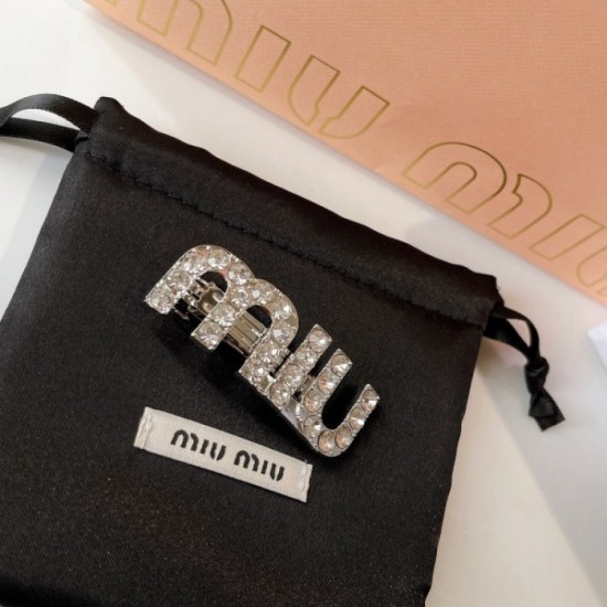 MIU MIU 2022SS Hair ornaments Styles that can be used for the summer MIU MIU 2022SS Hair ornaments Styles that can be used for the summer