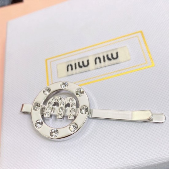 MIU MIU 2022SS Hair ornaments A style that can be used for a long time this summer MIU MIU 2022SS Hair ornaments A style that can be used for a long time this summer