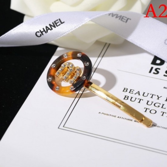 MIU MIU Miu Miu 2022SS Hair ornaments New work this summer that gathers eyes MIU MIU Miu Miu 2022SS Hair ornaments New work this summer that gathers eyes