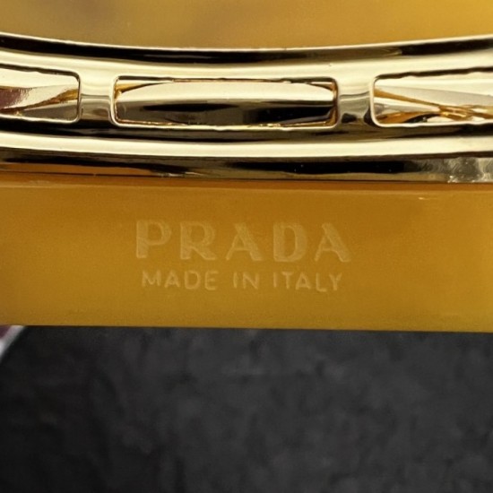 PRADA Prada 2022SS Hair ornaments New summer-like appearance PRADA Prada 2022SS Hair ornaments New summer-like appearance