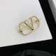 VALENTINO 2022SS Hair ornaments Spring and summer will continue to attract attention VALENTINO 2022SS Hair ornaments Spring and summer will continue to attract attention