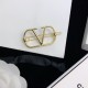 VALENTINO 2022SS Hair ornaments Spring and summer will continue to attract attention VALENTINO 2022SS Hair ornaments Spring and summer will continue to attract attention