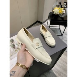 Style that can be used habitually for a long time this summer 2022SS CHANEL Chanel loafers