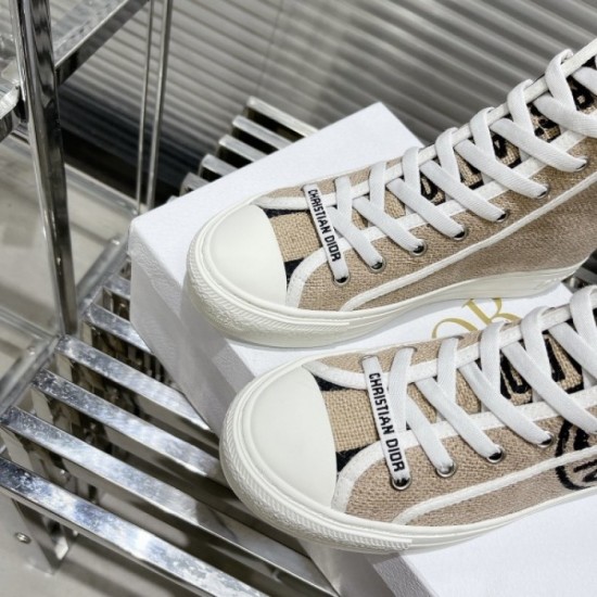 Casual shoes that give a casual feeling 2022SS DIOR Dior Casual shoes that give a casual feeling 2022SS DIOR Dior
