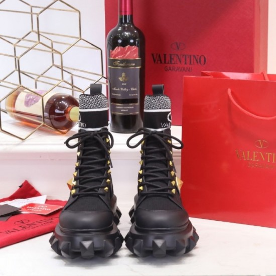 Super cool spring and summer new casual shoes 2022SS VALENTINO Valentino Super cool spring and summer new casual shoes 2022SS VALENTINO Valentino