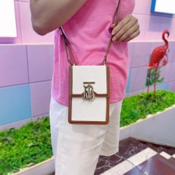 BURBERRY 2022SS I absolutely want iphone carrying case 2 colors selectable