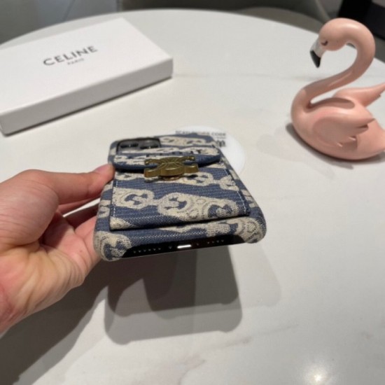 CELINE Celine 2022SS iphone carrying case that I highly recommend CELINE Celine 2022SS iphone carrying case that I highly recommend