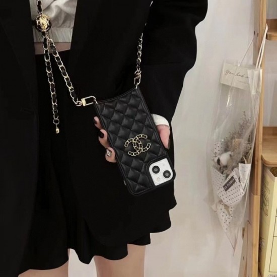 CHANEL 2022SS Wearing fashionable advanced iphone carrying case 2 colors selectable CHANEL 2022SS Wearing fashionable advanced iphone carrying case 2 colors selectable