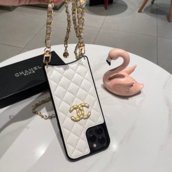 CHANEL 2022SS Wearing fashionable advanced iphone carrying case 2 colors selectable CHANEL 2022SS Wearing fashionable advanced iphone carrying case 2 colors selectable