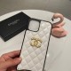 CHANEL 2022SS Wearing fashionable advanced iphone carrying case 2 colors selectable CHANEL 2022SS Wearing fashionable advanced iphone carrying case 2 colors selectable
